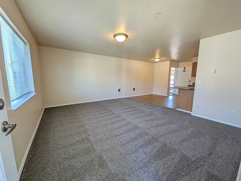 Wellesley Park Apartments — Photo 113