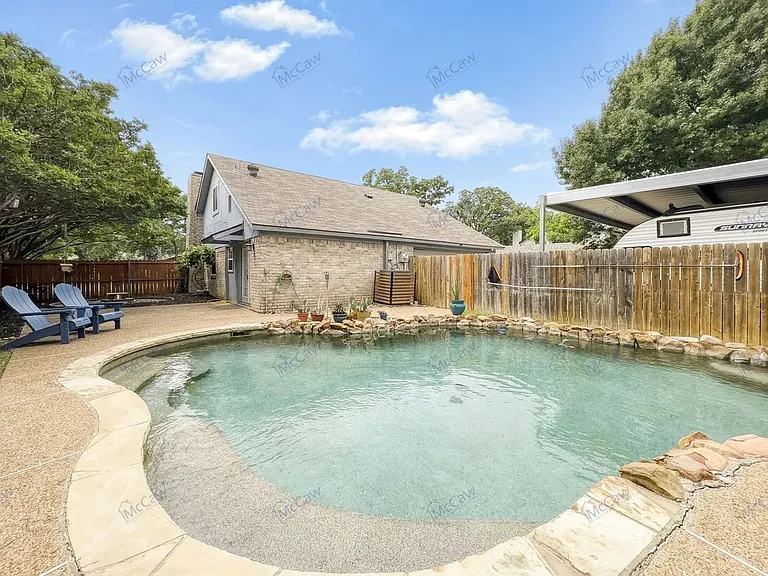 767 Dove Cir — Photo 2