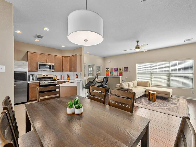 2905 Saville Loop — Photo 11