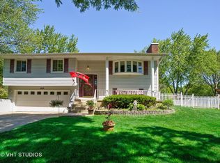 1928 Kingston Ln, Schaumburg, IL 60193