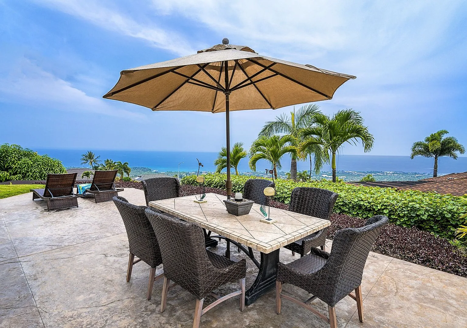 Spectacular Oceanview Home w/Private Pool & Spa, AC & Lanai - Sunset Hale — Photo 2