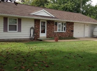 304 N East Ave, Amboy, IL 61310