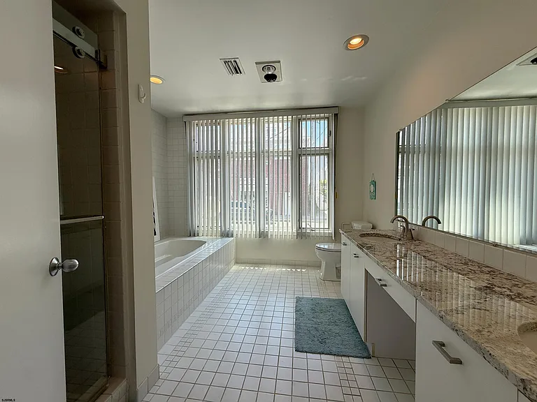 7701 Atlantic Ave #65 — Photo 17