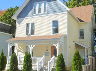 15 Russell St APT 1R, Worcester, MA 01609