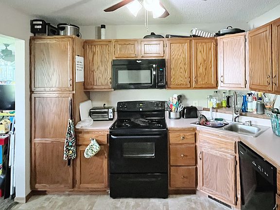 3rd image of 800 98th Ave NW APT 202