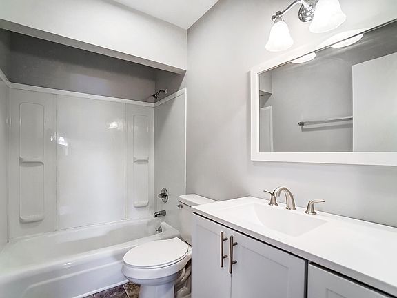4th image of 723 Park Ln