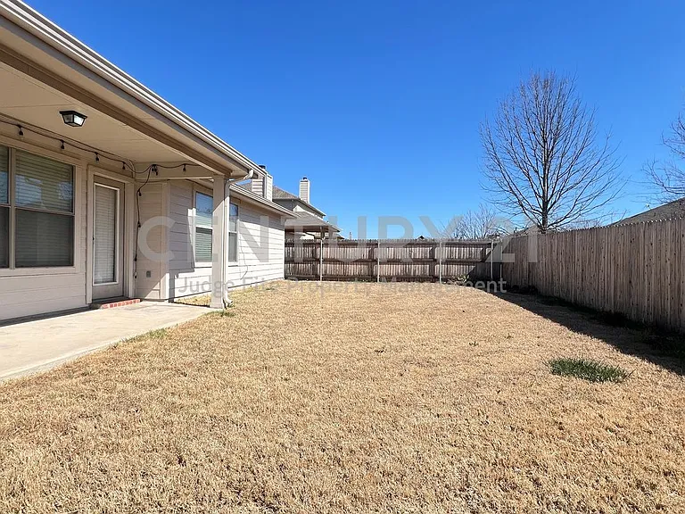 2049 Helmoken Falls Dr — Photo 12