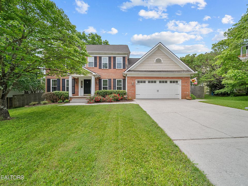 1st image of 8820 Shoreham Blvd