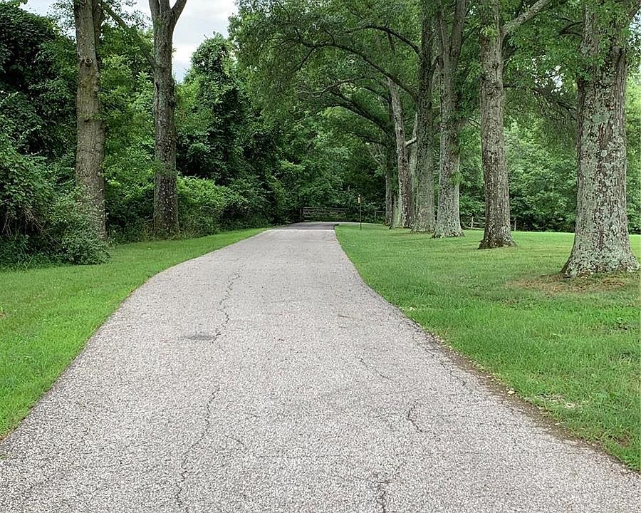 1st image of 1916 Shiloh Oaks Dr