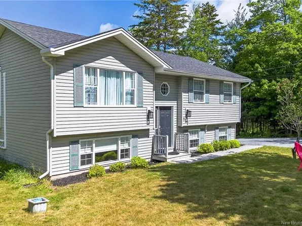 177 Vincent Rd, Quispamsis, NB E2E 1P5
