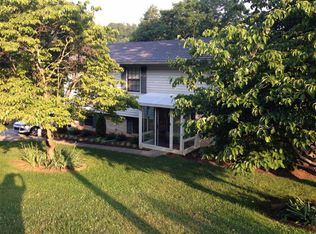 1108 Melton Hill Cir, Clinton, TN 37716