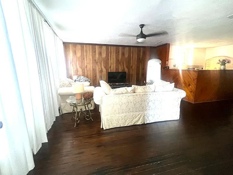 10 Mangam St #1 — Photo 3