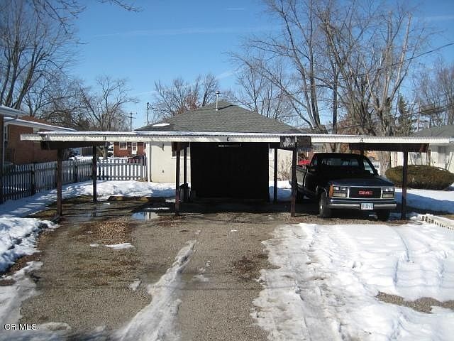 Building Photo 4