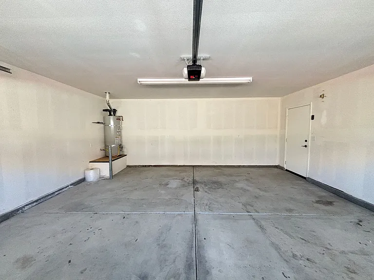 2416 W Valley Vis — Photo 27