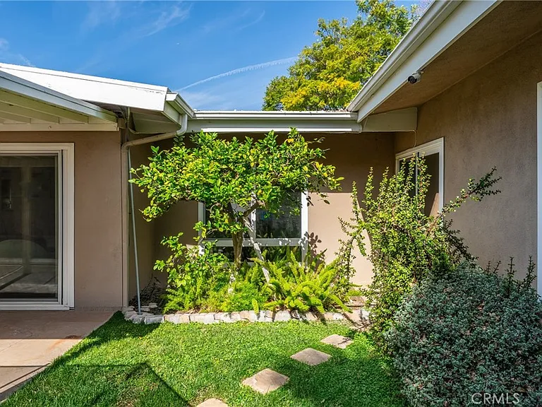 23000 Brenford St — Photo 27