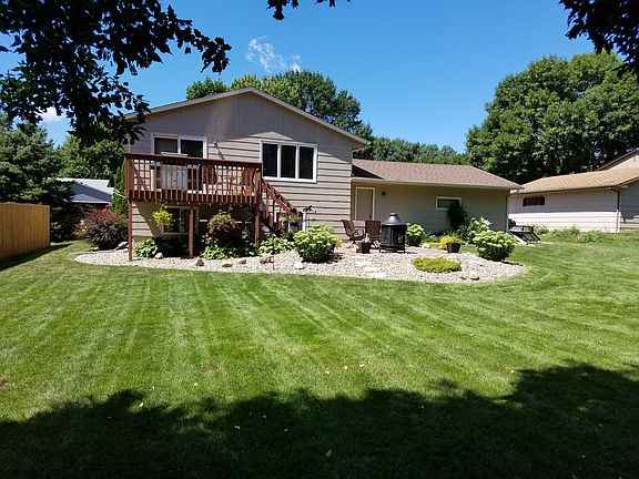 2nd image of 102 S Kelley Ave