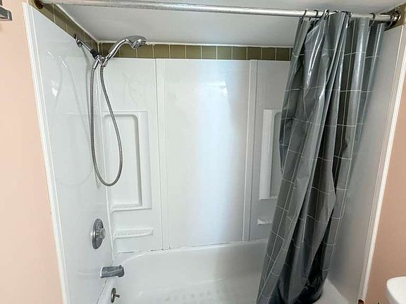 2nd image of 5735 Kentucky Ave APT 4