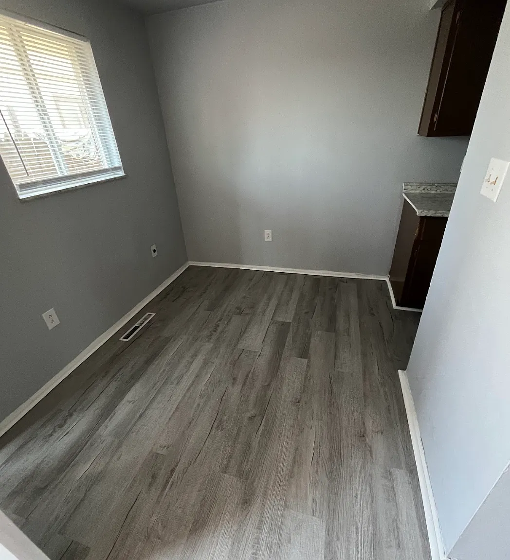 564 Brandt Street - 4 — Photo 4
