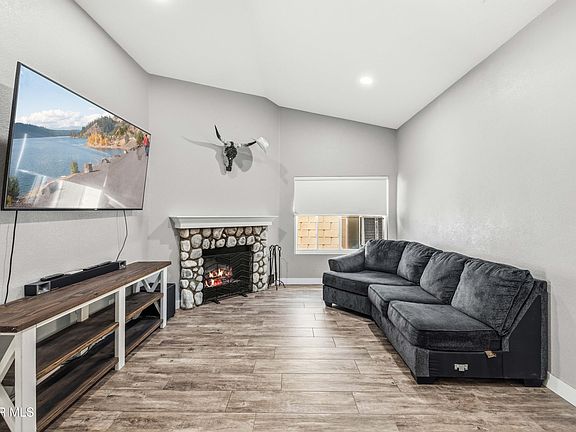 3rd image of 2050 Matthew Ave