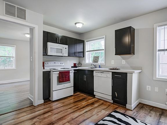 4th image of 604 Notabene Dr APT 6
