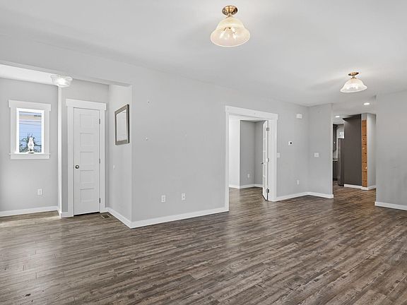 2nd image of 721 W Dalton Ave