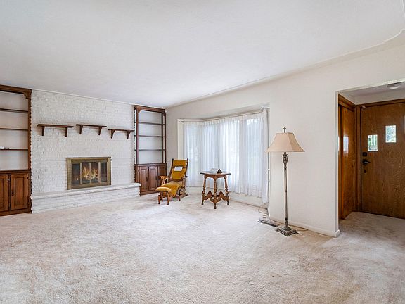 2nd image of 70 Boyer Dr