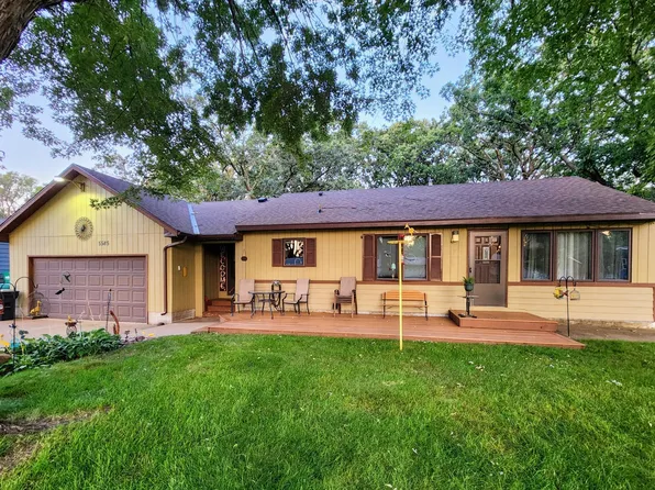 5585 Schutta Rd, Shoreview, MN 55126