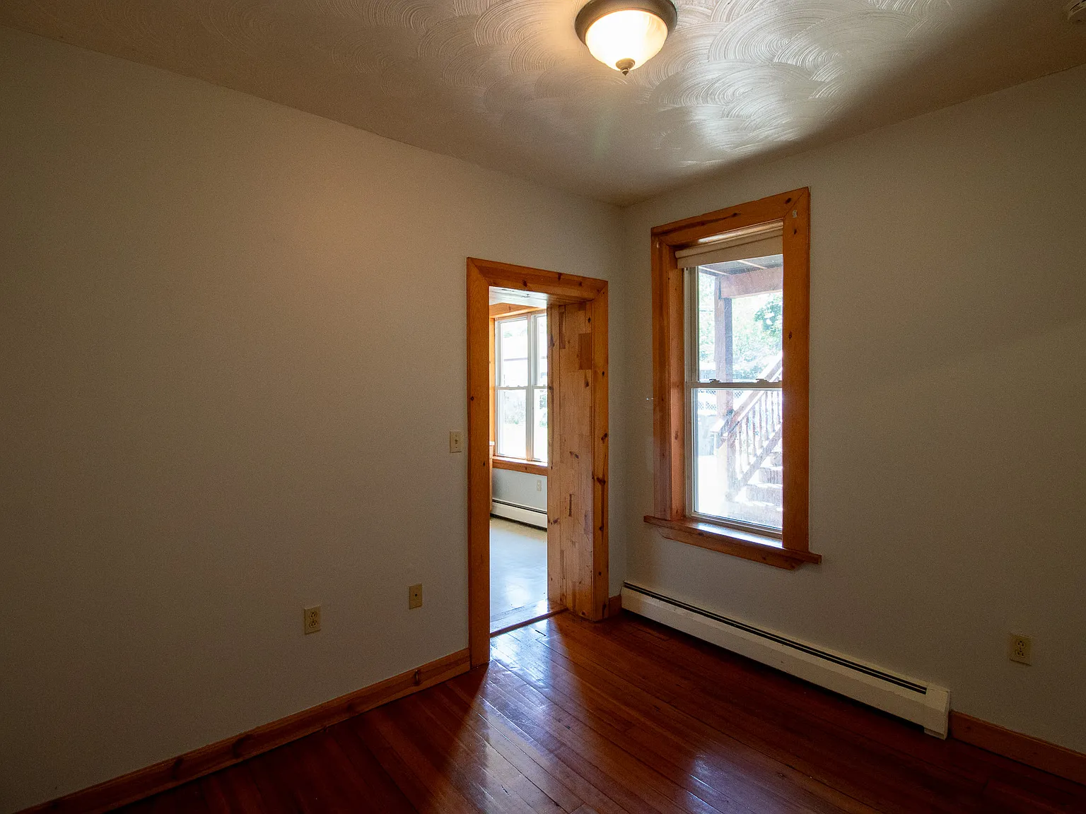 1 bed, 700 sqft, $1,195 — Photo 3