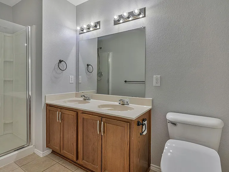 1817 Kittredge Way — Photo 10