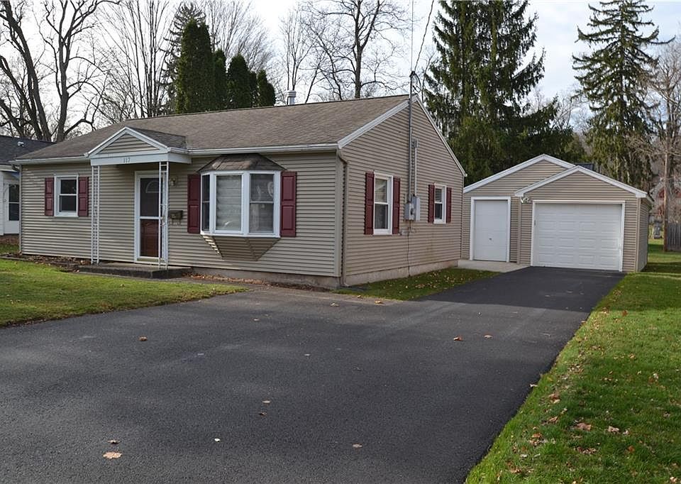 1st image of 117 Crescent Dr