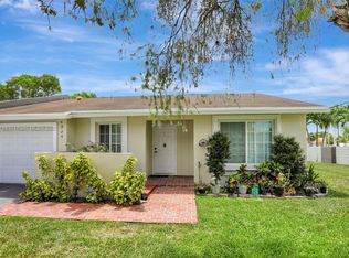453 Lakewood Cir APT A, Margate, FL 33063