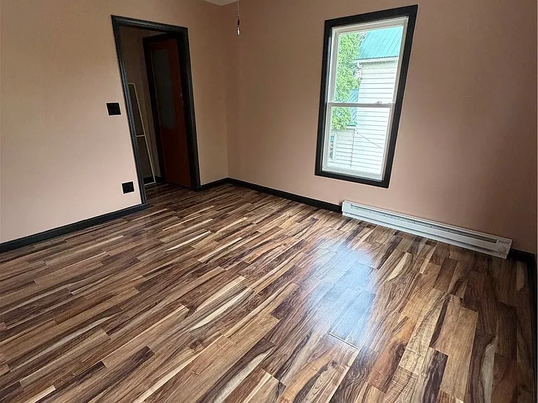 210 W Oak Orchard St — Photo 7
