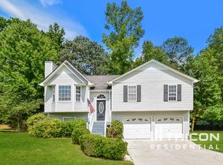 708 Newport Dr, Villa Rica, GA 30180