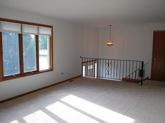 4th image of 15135 Heather Ct #25