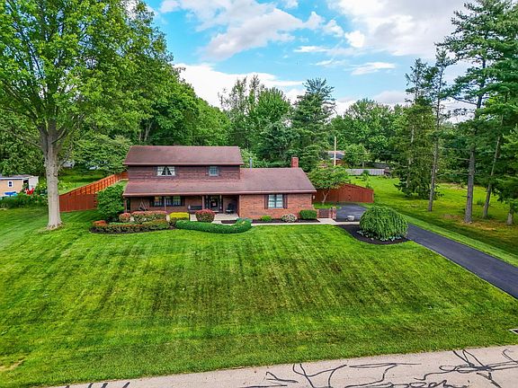 2nd image of 6882 Cedar Brook Pl