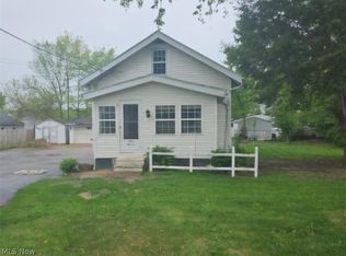 463 Grandview Ave, Barberton, OH 44203