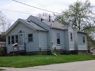 1406 Clinton Ave, Des Moines, IA 50313