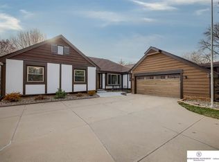 7627 Taylor St, Omaha, NE 68134