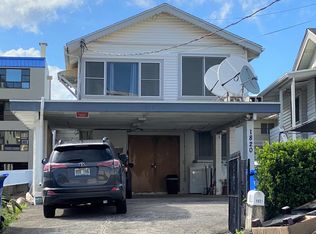 1820 Bachelot St #B, Honolulu, HI 96817