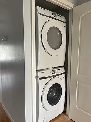 Rented by Compass | media 25