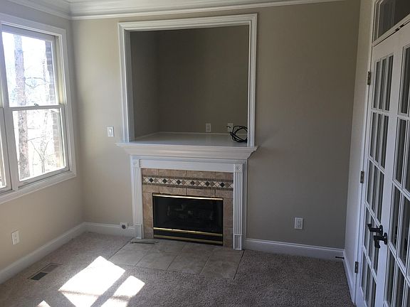 4th image of 2150 Nora Mae Ln