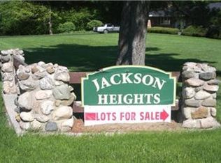 481 Whitewood Dr, Valparaiso, IN 46383