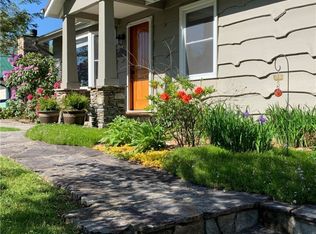 446 Skyland View Dr, Blowing Rock, NC 28605