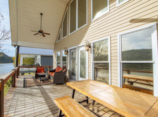 1040 Whites Creek Ln, Decaturville, TN 38329