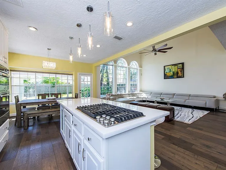 14111 Manderly Dr — Photo 14