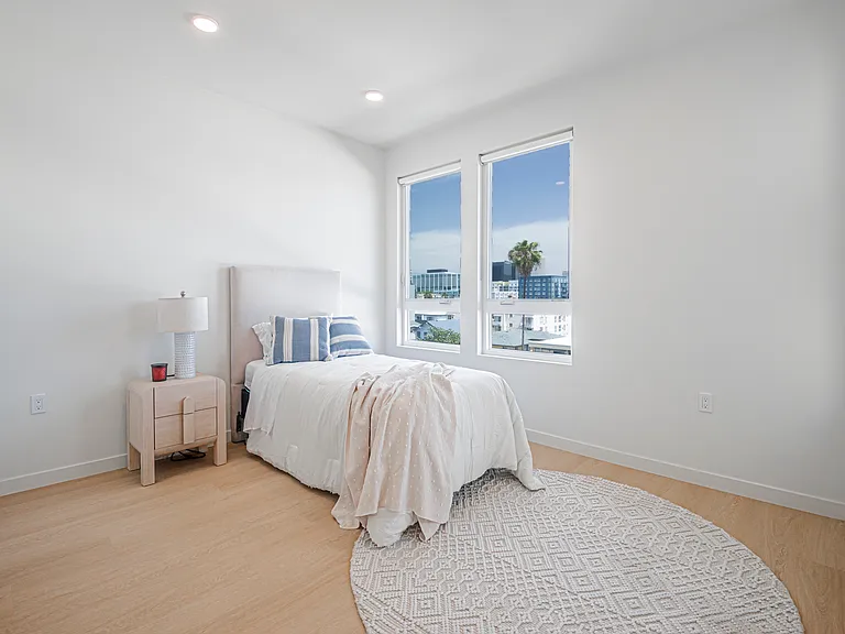 856 Gramercy Drive — Photo 69