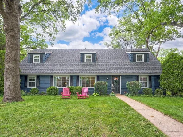 5718 W 101st Ter, Overland Park, KS 66207