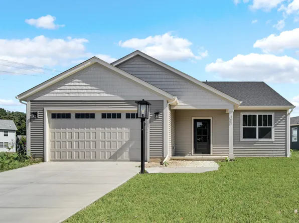 305 Apple Grove Ln, Valparaiso, IN 46385