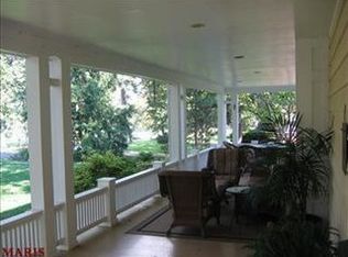 26 Algonquin Ln, Saint Louis, MO