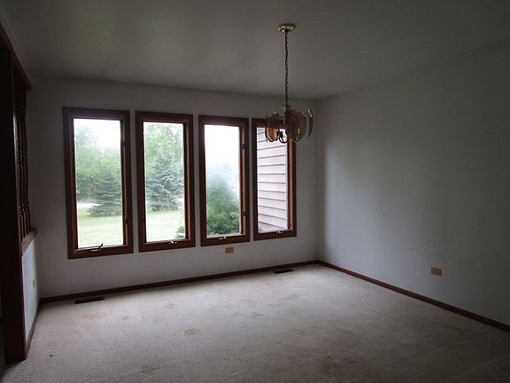 4th image of 12941 W Hart St